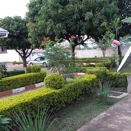 Lucia Villas Mbale Bagian luar foto
