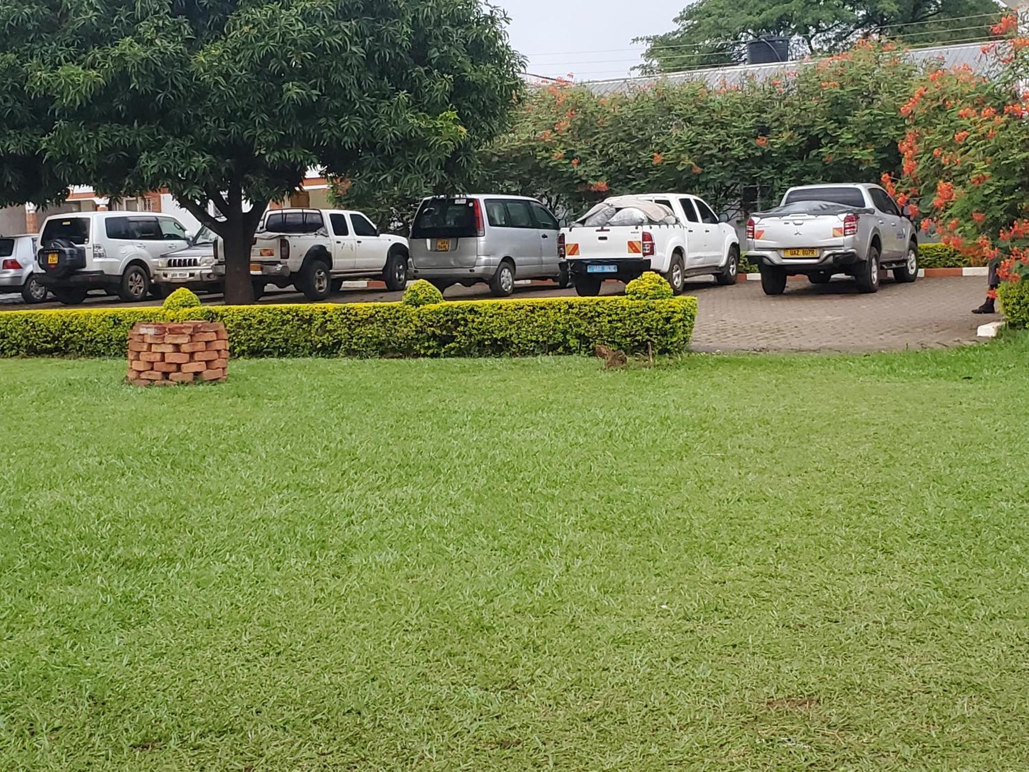 Lucia Villas Mbale Bagian luar foto