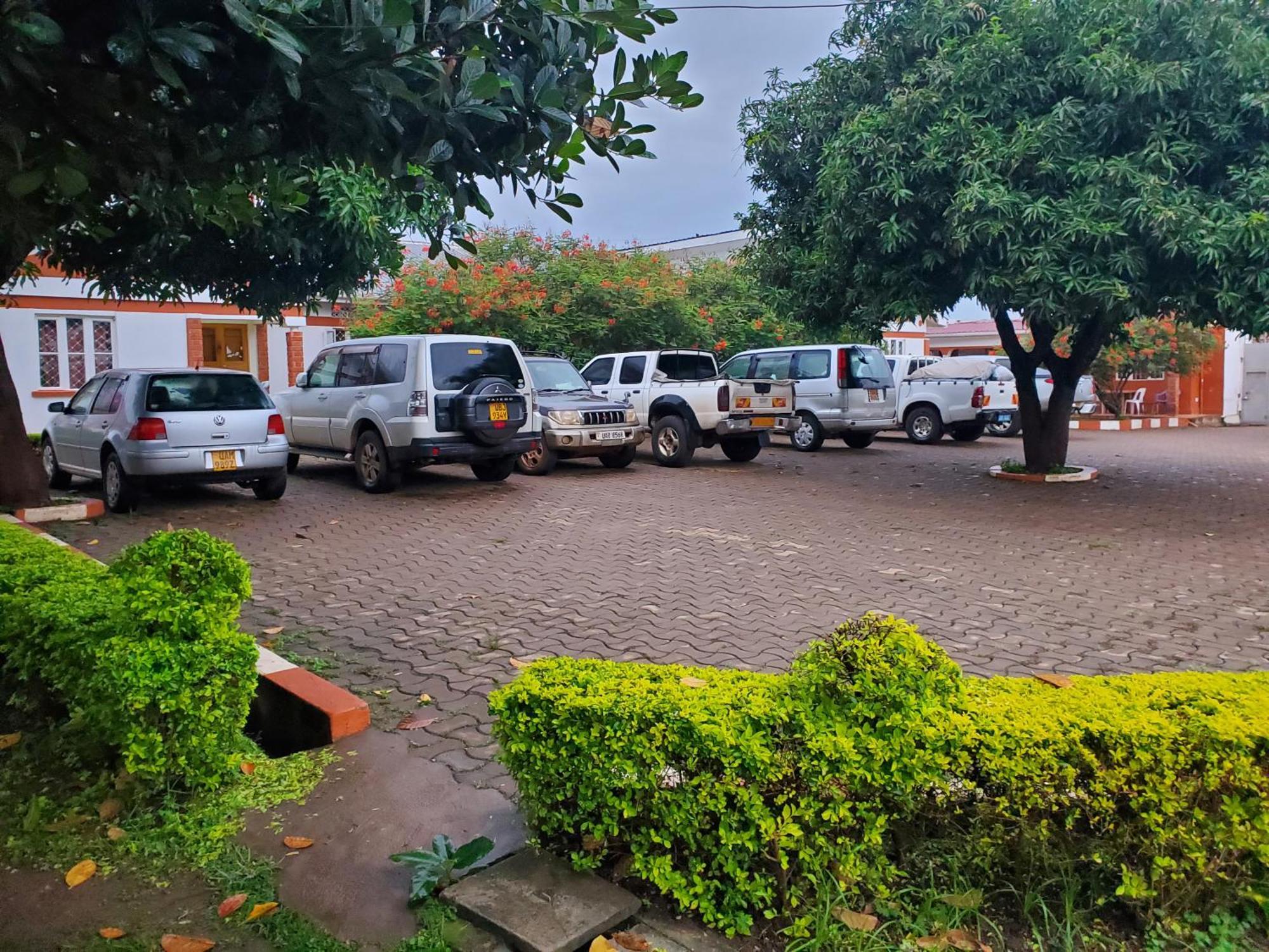 Lucia Villas Mbale Bagian luar foto