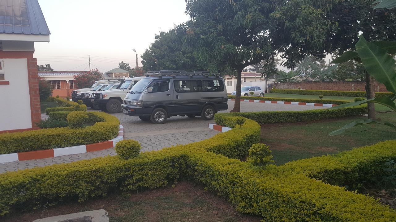 Lucia Villas Mbale Bagian luar foto