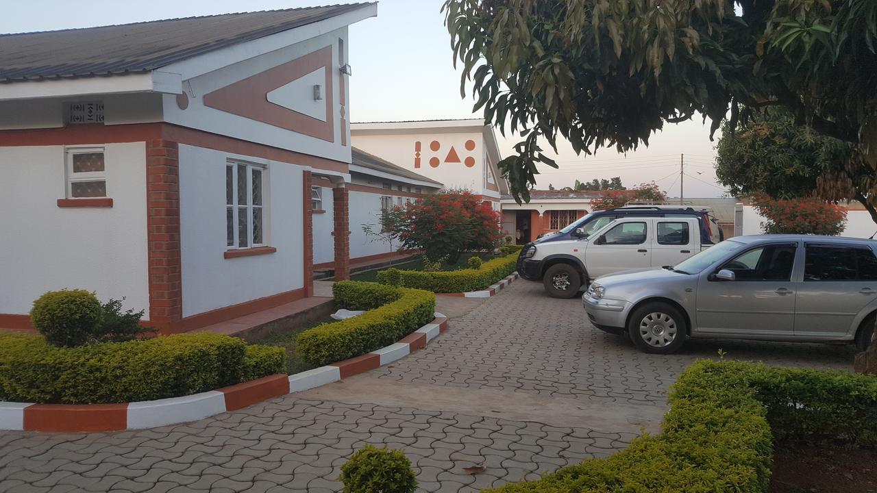 Lucia Villas Mbale Bagian luar foto
