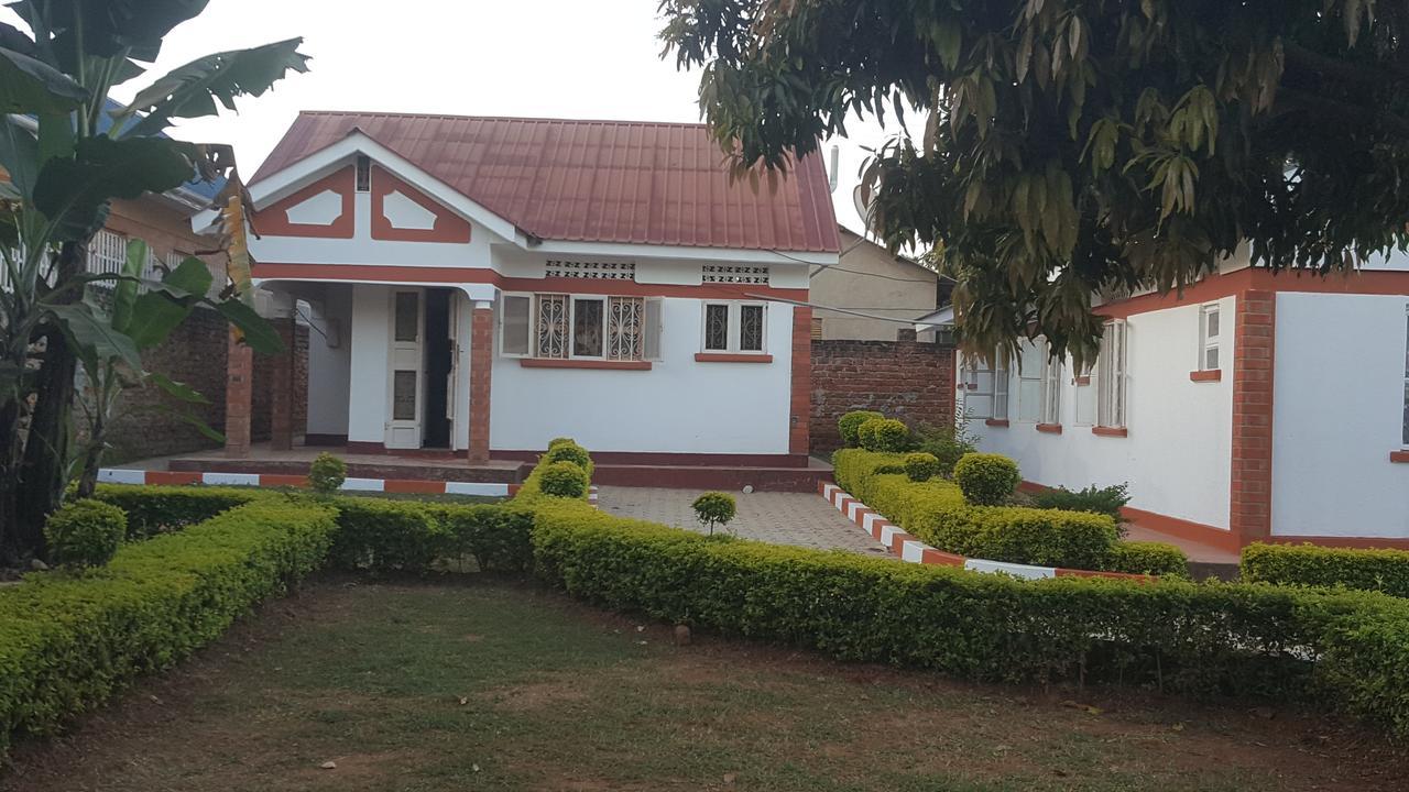 Lucia Villas Mbale Bagian luar foto